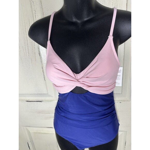 NWT Cupshe Womens One Piece Swimsuit Size XS 2 Tone Navy And Pink - Picture 2 of 8